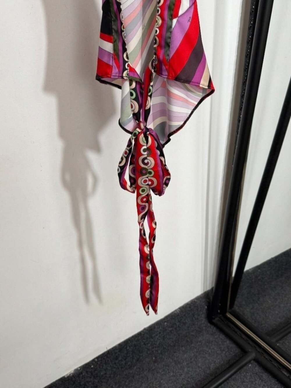 Emilio Pucci Halter-Neck, Backless, Tie-Front Tank Top - Picture 7 of 9